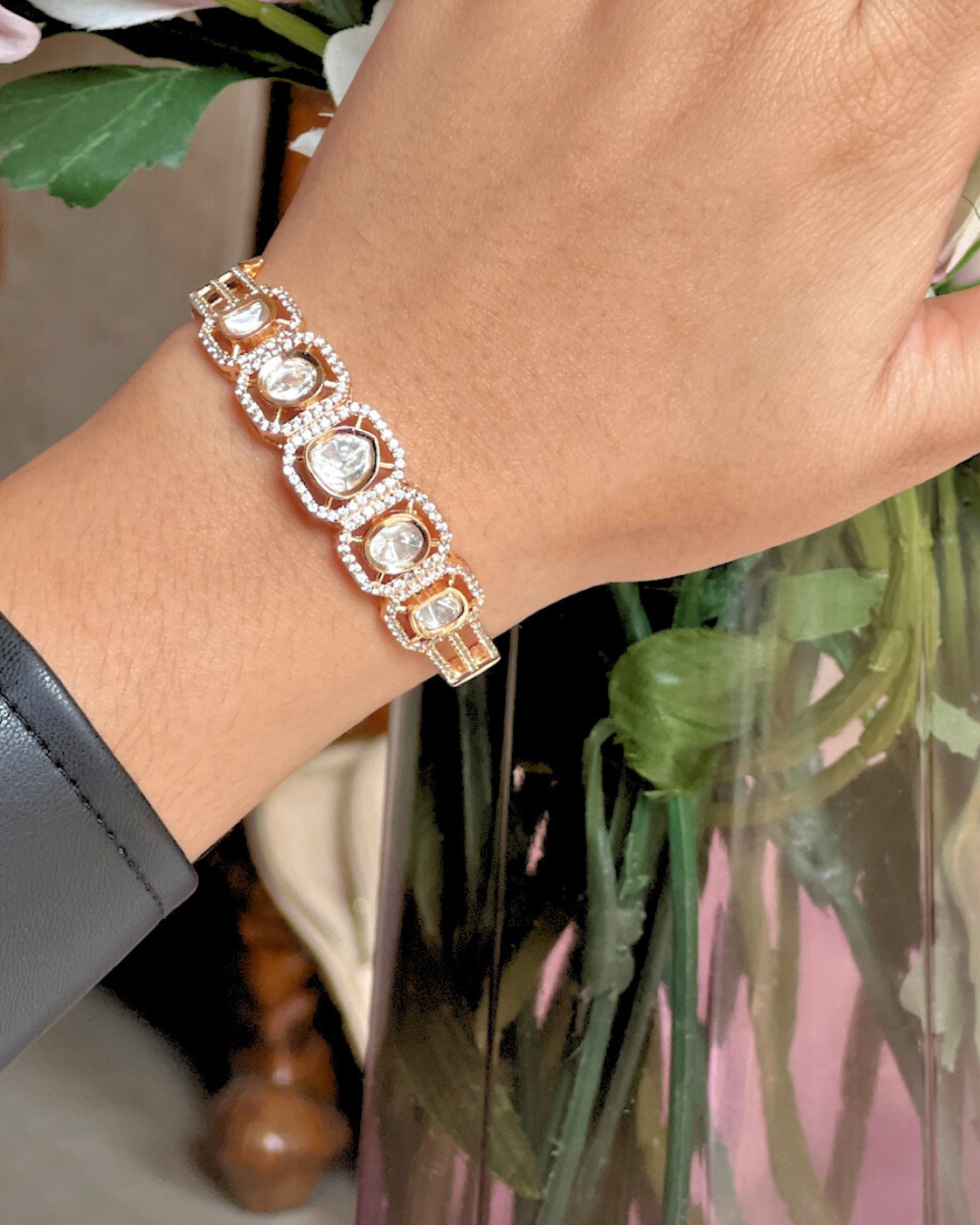 Moissanite Crystal-Studded Openable Bracelet