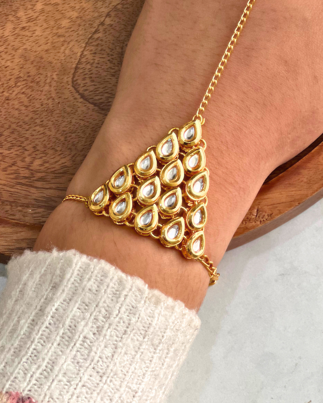 Trigon Handchain(Adjustable) -1
