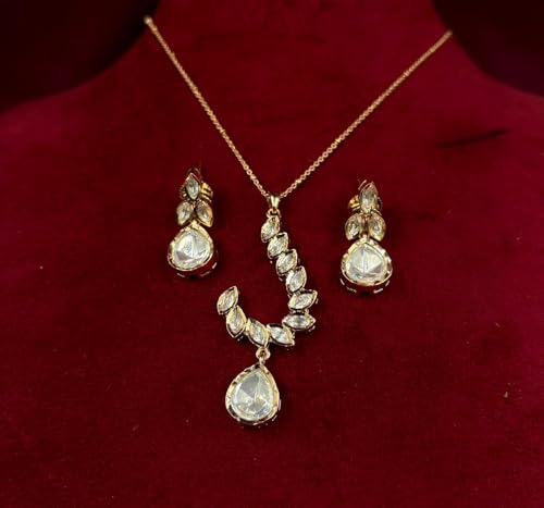 Valentine Date Night Moissanite Pendant Set
