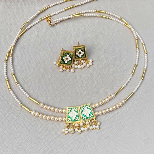 Pearl Hasli Adjustable Necklace, Two-Way Wear, Green and Red Reversible