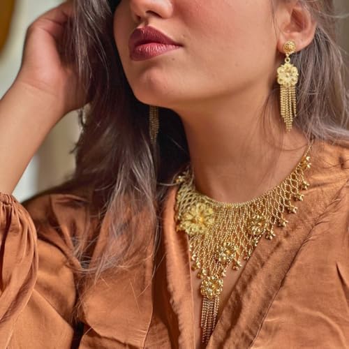 Garland of Roses Necklace
