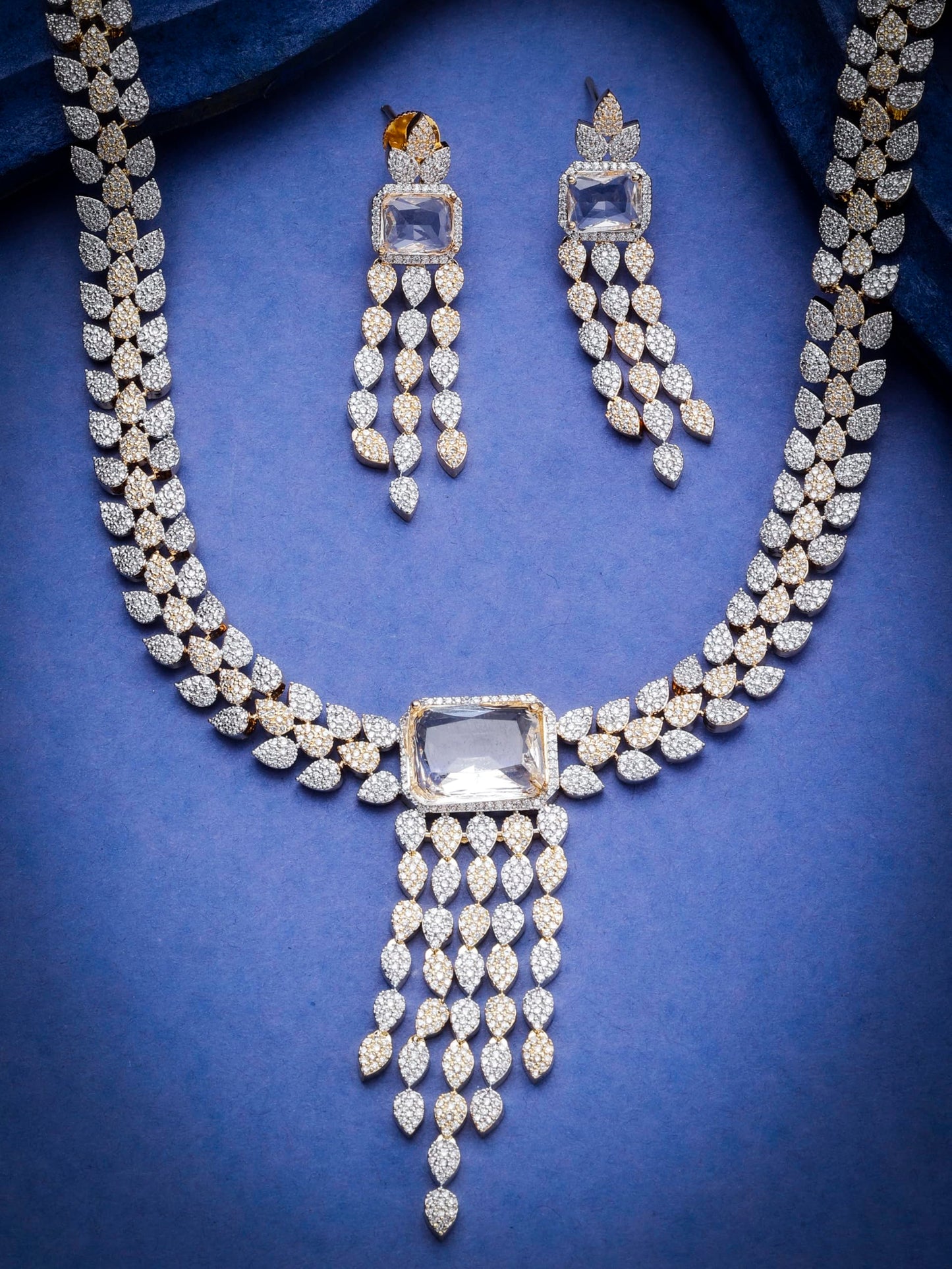 Crowned Majesty Necklace Set